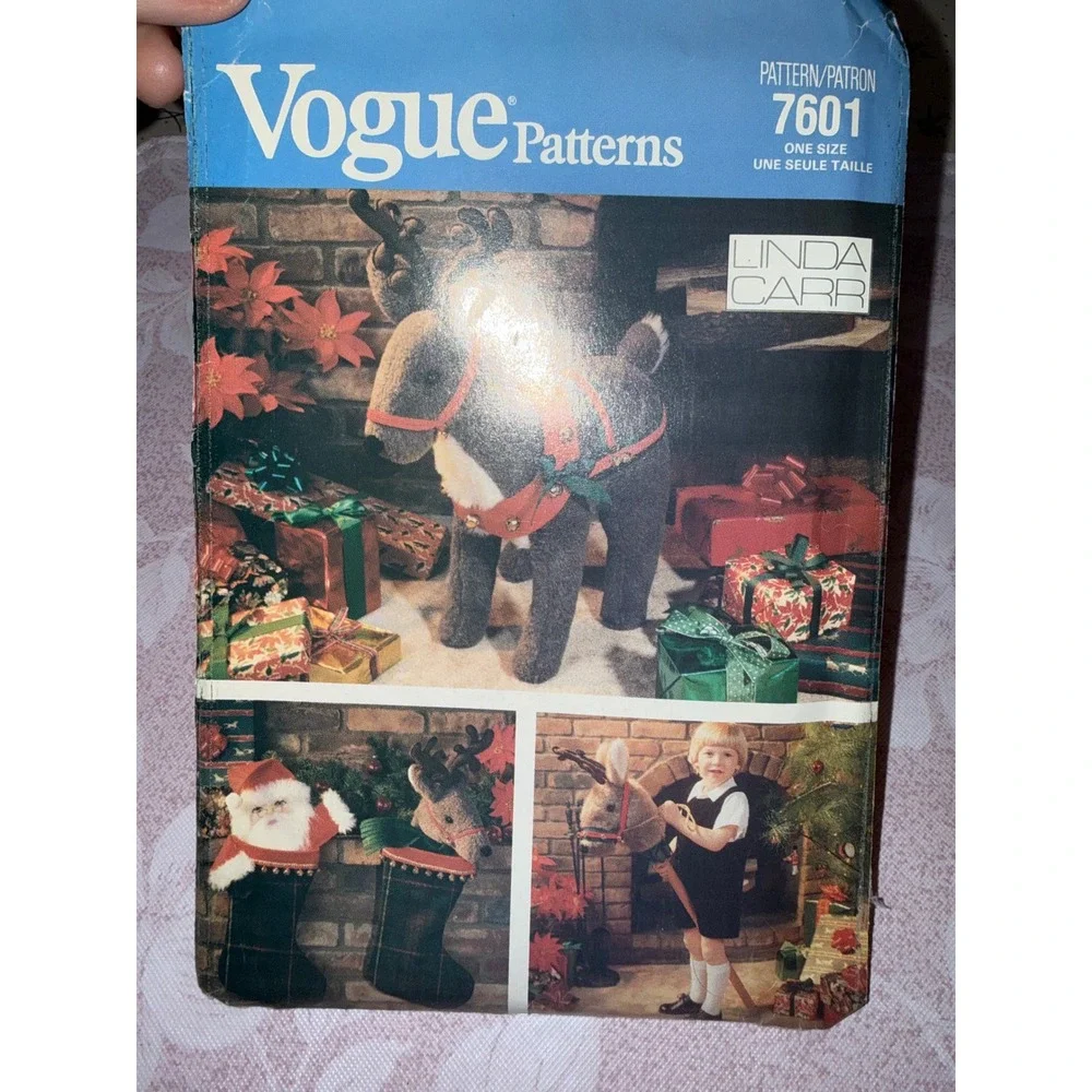 Vogue 7601 Linda Carr Christmas Reindeer Hobbyhorse Stocking Sewing Pattern 1989